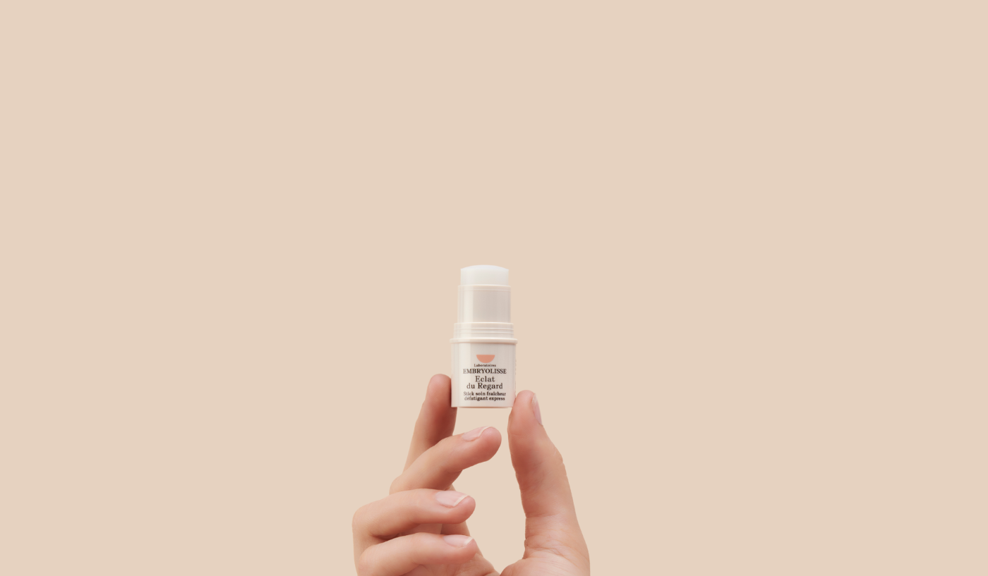 Regard fatigué ? Découvrez l’astuce des maquilleurs pour le faire pétiller !