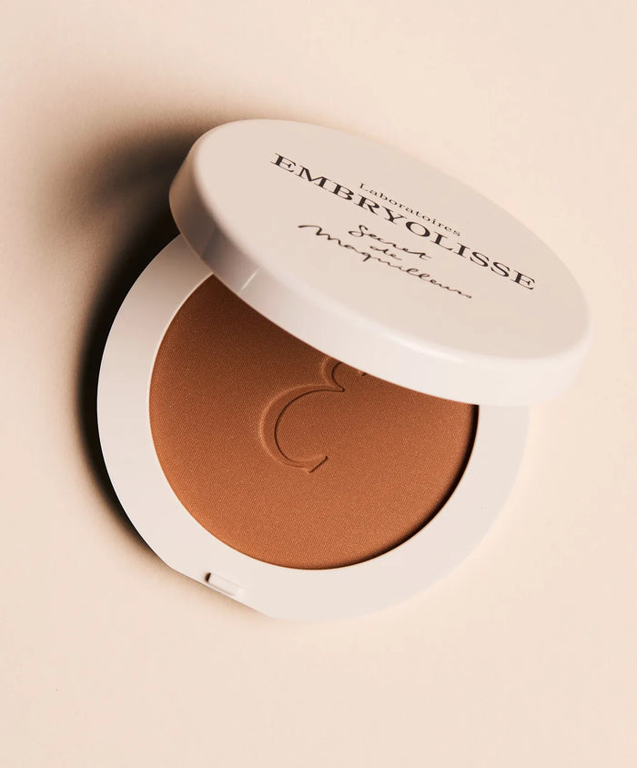 Golden Matte Make Up